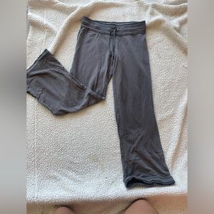 ALO Yoga Sweats Cropped